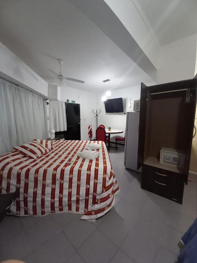 Apartamentos Willy - En Zona Residencial Con Estacionamiento Мендоса Екстериор снимка