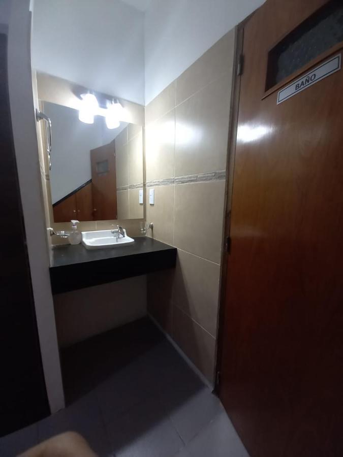 Apartamentos Willy - En Zona Residencial Con Estacionamiento Мендоса Екстериор снимка